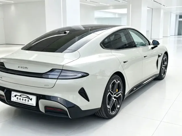 Xiaomi SU7 — Фото автомобиля 24