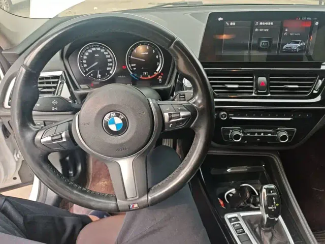 BMW 1 Series — Фото автомобиля 9