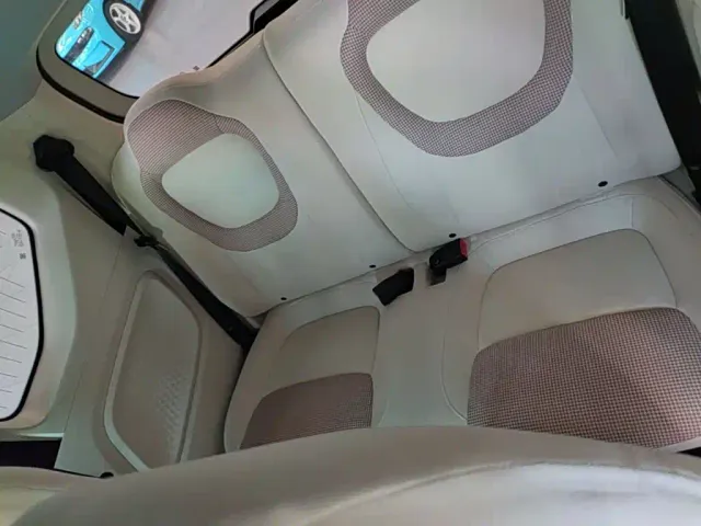 Wuling Hongguang Mini EV — Фото автомобиля 16