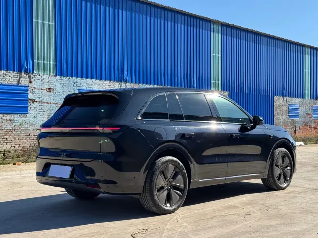 Li Auto L6 — Фото автомобиля 5