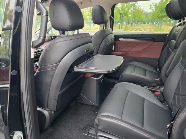 GAC Trumpchi E8 — Фото автомобиля 20