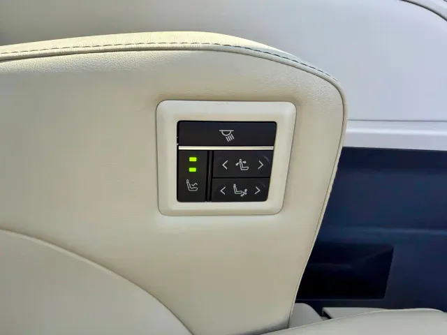 Toyota Granvia — Фото автомобиля 16