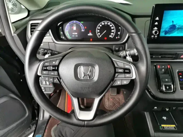 Honda Elysion — Фото автомобиля 10