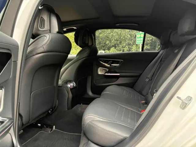 Mercedes-Benz C-Class — Фото автомобиля 4