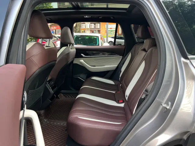 Geely Xingyue L — Фото автомобиля 10