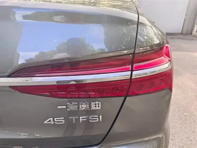 Audi A6L — Фото автомобиля 19