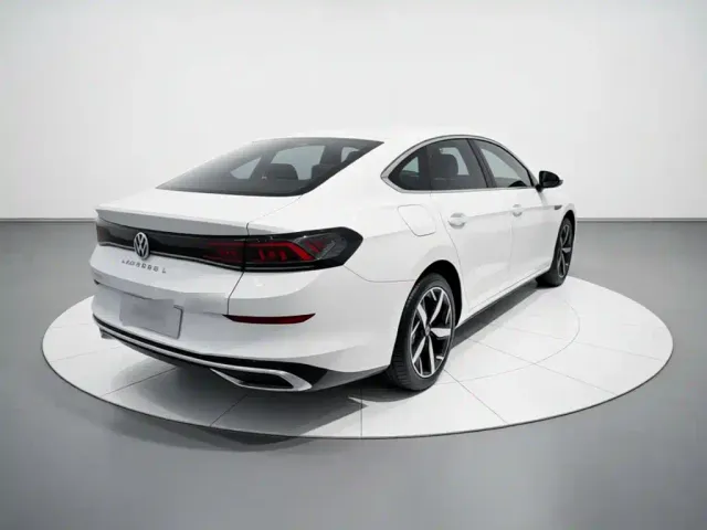 Volkswagen Lamando — Фото автомобиля 4