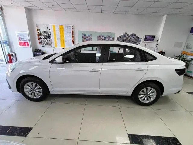 Volkswagen Lavida — Фото автомобиля 7