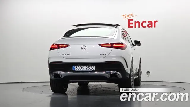 Mercedes-Benz GLE-Class — Фото автомобиля 4