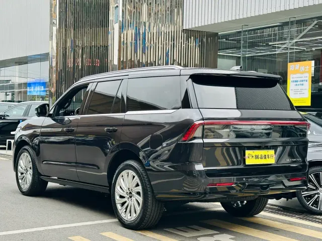 Lincoln Navigator — Фото автомобиля 4