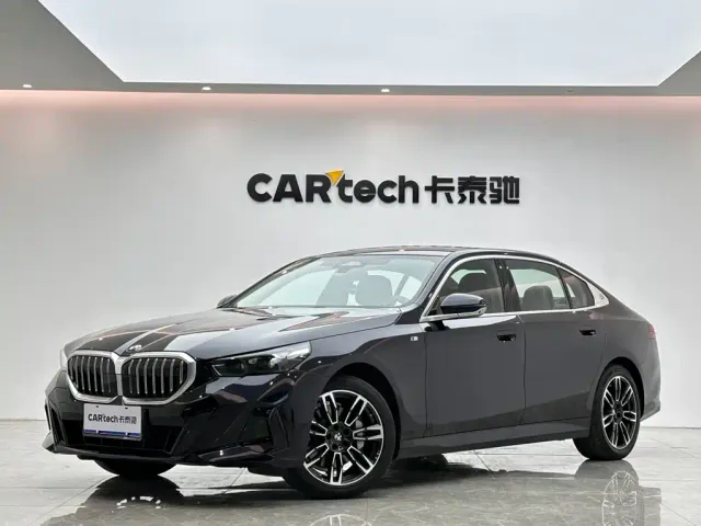 Фотография автомобиля — BMW 5 Series