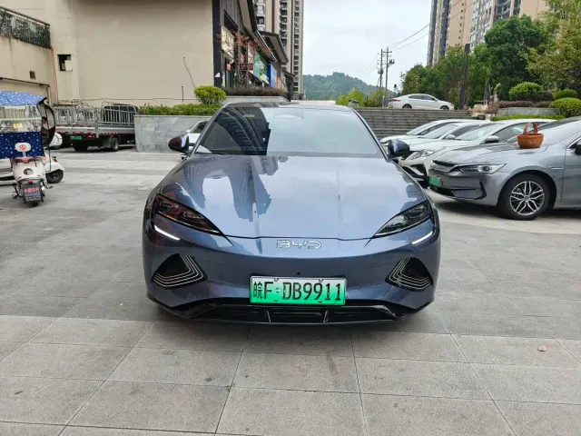 BYD Seal — Фото автомобиля 2