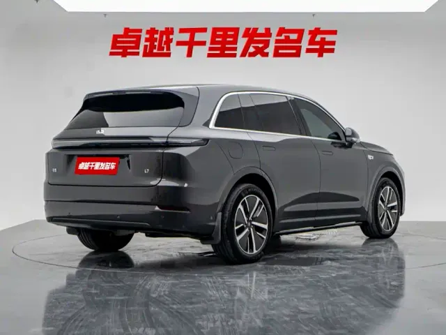 Li Auto L7 — Фото автомобиля 5