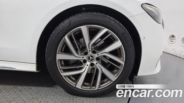 Mercedes-Benz E-Class W214 — Фото автомобиля 6