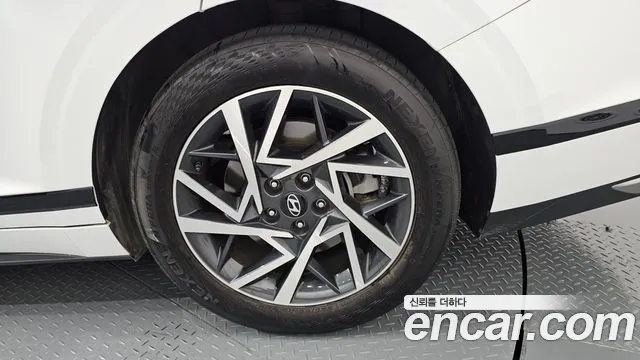 Hyundai Grandeur Grandeur (GN7) 3.5 LPG 2WD (Такси) — Фото автомобиля 21