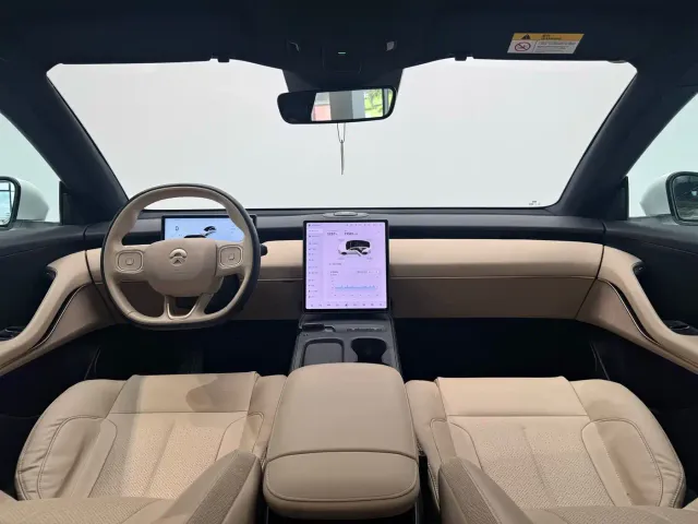 Nio ET5 — Фото автомобиля 4