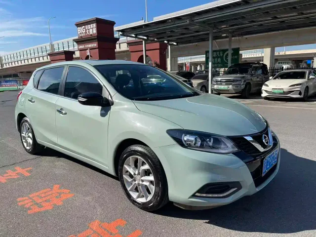 Nissan Tiida — Фото автомобиля 3