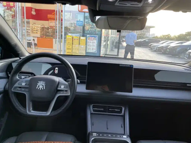 BYD Qin L — Фото автомобиля 8