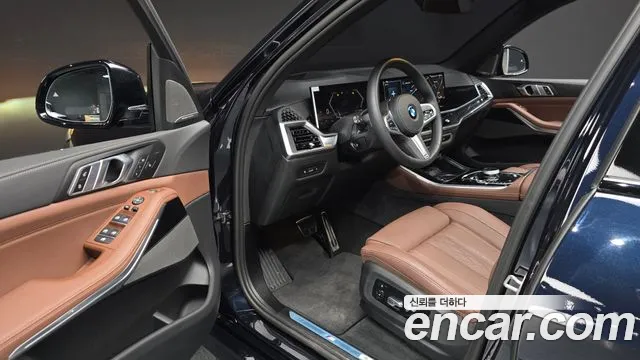 BMW X5 xDrive 40i M Sport — Фото автомобиля 10