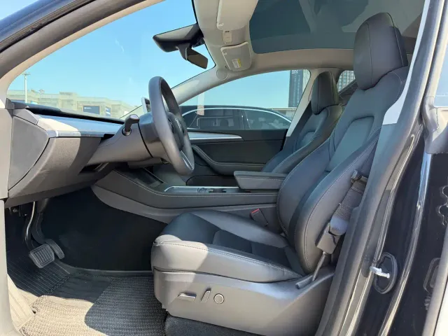 Tesla Model Y — Фото автомобиля 4