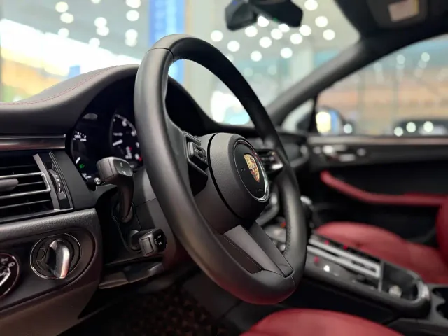 Porsche Macan — Фото автомобиля 17