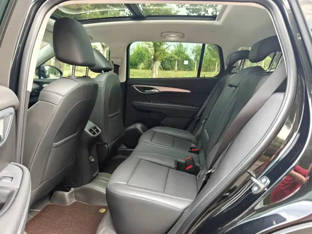 Buick Envision Plus — Фото автомобиля 10