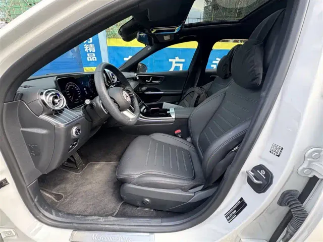 Mercedes-Benz C-Class — Фото автомобиля 4