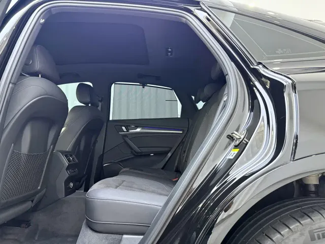 Audi Q5L Sportback — Фото автомобиля 5