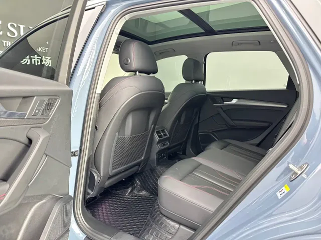 Audi Q5L — Фото автомобиля 6