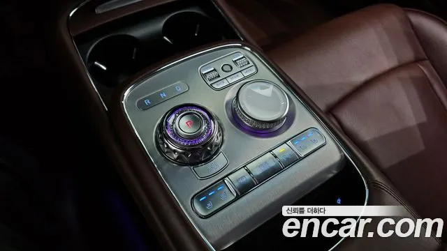 Genesis G90 Бензин 3.5 турбо AWD — Фото автомобиля 9