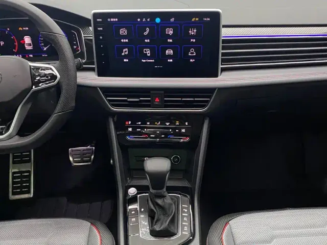 Volkswagen Tiguan X — Фото автомобиля 9