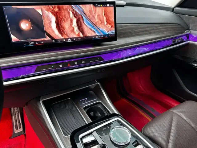 BMW 7 Series — Фото автомобиля 23
