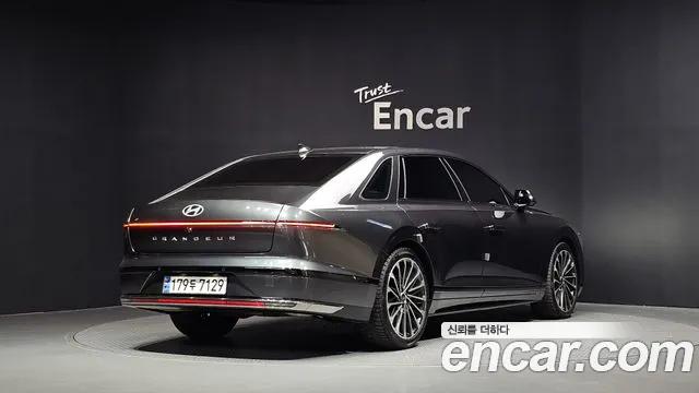 Hyundai Grandeur Grandeur (GN7) 3.5 Бензин 4WD — Фото автомобиля 2
