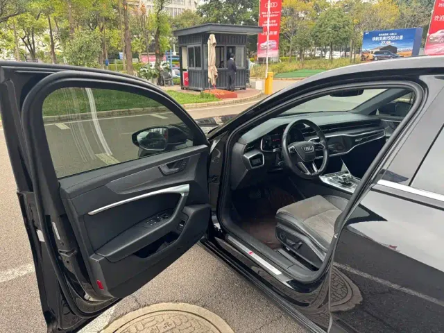 Audi A6L — Фото автомобиля 12