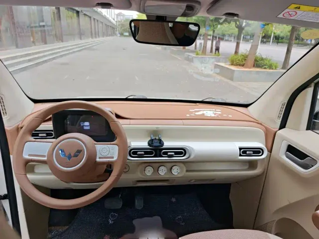 Wuling Hongguang Mini EV — Фото автомобиля 16
