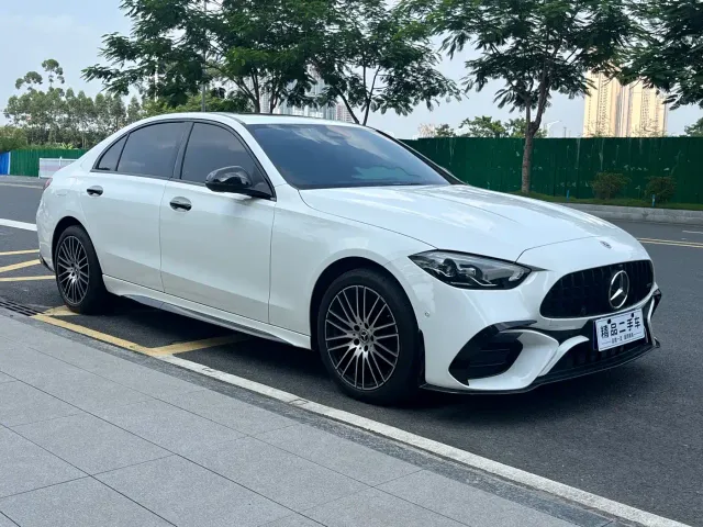 Mercedes-Benz C-Class — Фото автомобиля 3