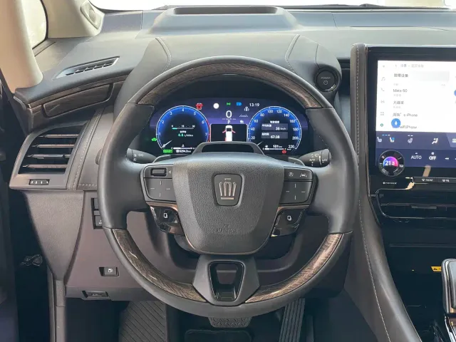 Toyota Vellfire — Фото автомобиля 29