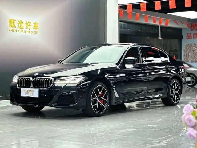 Фотография автомобиля — BMW 5 Series
