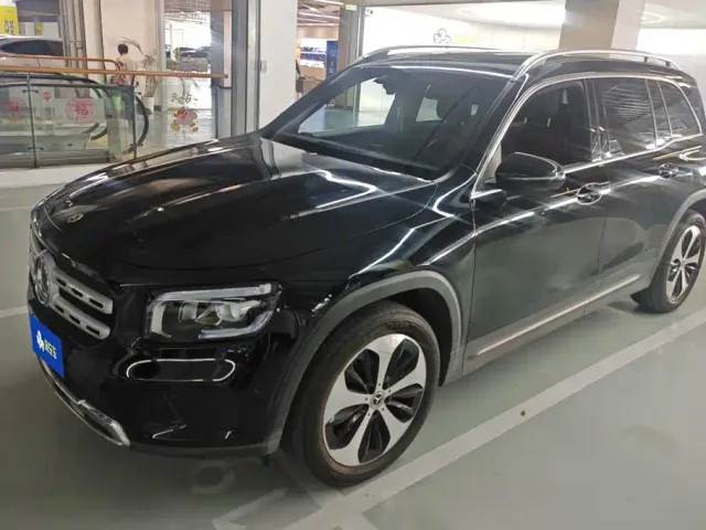 Фотография автомобиля — Mercedes-Benz GLB-Class