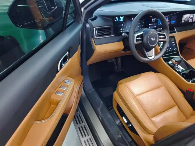 Li Auto ONE — Фото автомобиля 15