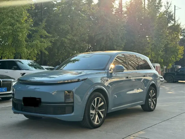 Фотография автомобиля — Li Auto L8