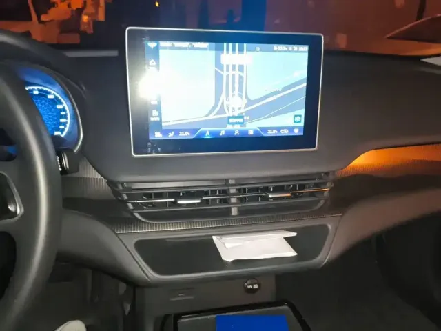 Hongqi Hongqi E-QM5 2022 431km Charging Enjoyment Edition — Фото автомобиля 9