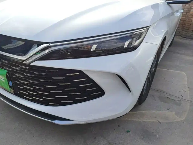 BYD Qin L — Фото автомобиля 23