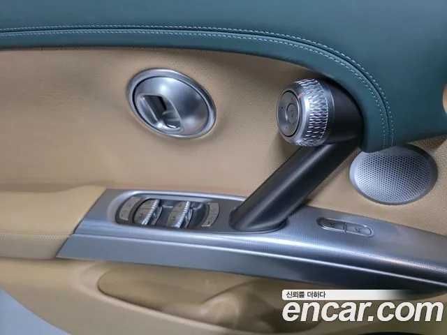 Genesis GV60 — Фото автомобиля 12