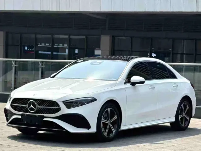 Фотография автомобиля — Mercedes-Benz A-Class