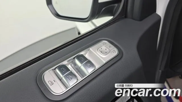 Mercedes-Benz G-Class — Фото автомобиля 26