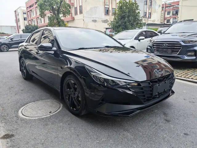 Hyundai Elantra 2022 240TGDi DCT GLX Black Knight Limited Edition — Фото автомобиля 3