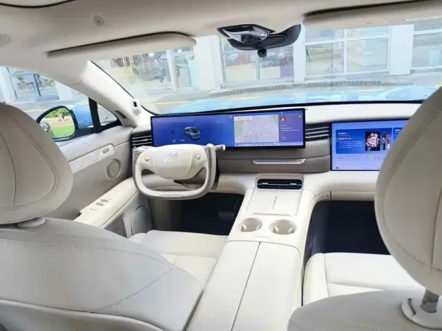 IM Motors LS6 — Фото автомобиля 12