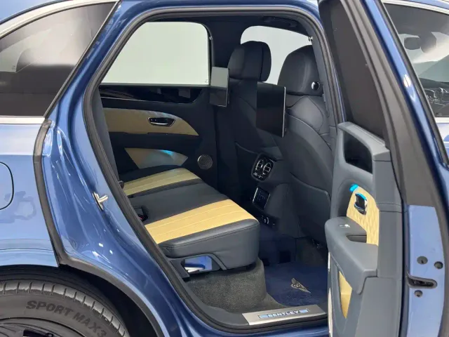 Bentley Bentayga — Фото автомобиля 20