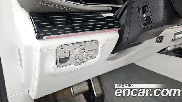 Mercedes-Benz GLS-Class — Фото автомобиля 26